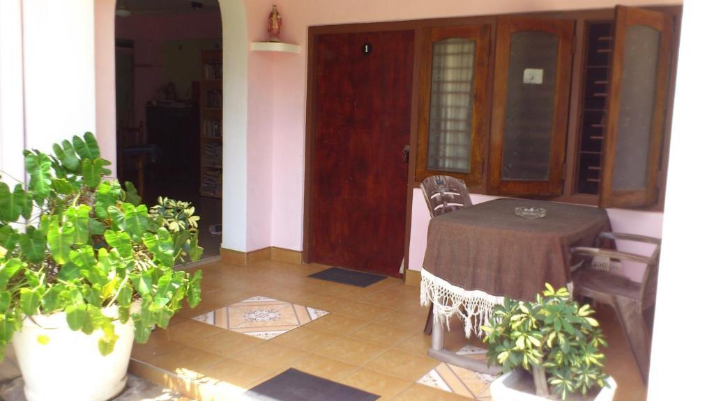 Ocean View Tourist Guest House At Negombo Beach Near The Airport Bilik gambar